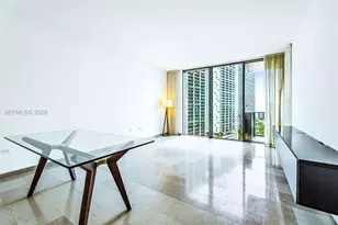 68 SE 6th St, Miami, FL 33131 - Photo 3