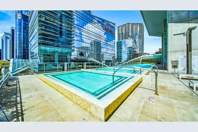 68 SE 6th St #1605, Miami, FL 33131 - Photo 25