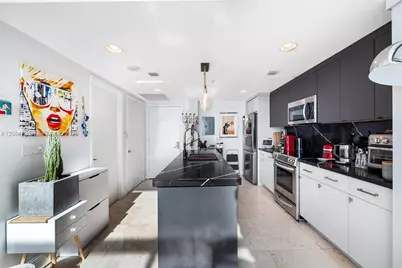 665 NE 25th St #403, Miami, FL 33137 - Photo 11