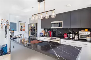 665 NE 25th St, Miami, FL 33137 - Photo 17