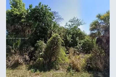 517 Fairview Ave, Port Charlotte, FL 33952 - Photo 3