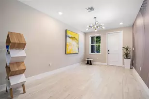 17033 SW 1st St, Pembroke Pines, FL 33027 - Photo 15