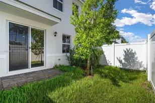 17033 SW 1st St, Pembroke Pines, FL 33027 - Photo 27