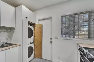 7520 NE 3rd Ave, Miami, FL 33138 - Photo 23