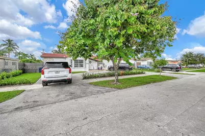 2211 SW 98th Pl, Miami, FL 33165 - Photo 29