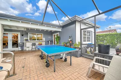 2211 SW 98th Pl, Miami, FL 33165 - Photo 21