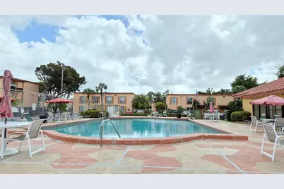 7100 Fairway Dr #K9, Miami Lakes, FL 33014 - Photo 3