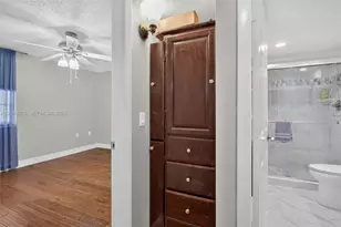 1502 Whitehall Dr, Davie, FL 33324 - Photo 19