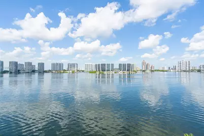 18100 N Bay Rd #709, Sunny Isles Beach, FL 33160 - Photo 31