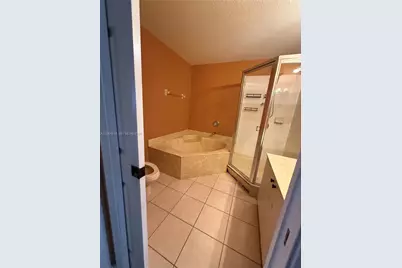 6714 NW 39th Ln #0, Lauderhill, FL 33319 - Photo 15
