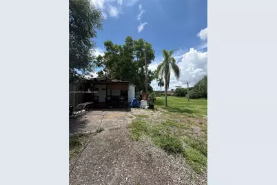 208 SW 208th Ln, Southwest Ranches, FL 33332 - Photo 9