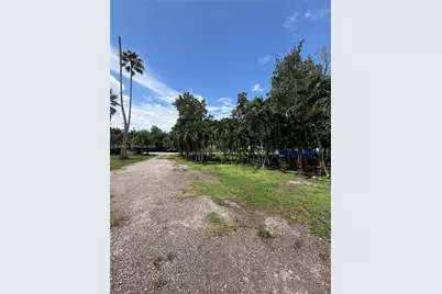 208 SW 208th Ln, Southwest Ranches, FL 33332 - Photo 11