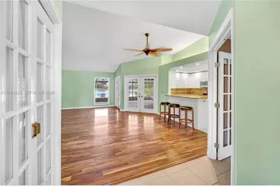 685 SE 25th Ln, Homestead, FL 33033 - Photo 11