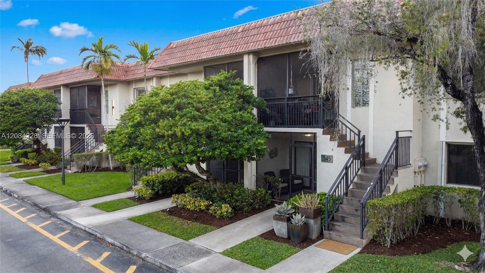 310 Lakeview Dr #105 - 310 Lakeview Dr #105, Weston, FL 33326 Luxury Property | Jose Angel Pina