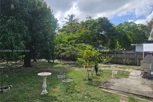 12145 NE 11th Ct, North Miami, FL 33161 - Photo 15