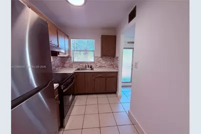 8600 Sunrise Lakes Blvd #211, Sunrise, FL 33322 - Photo 5