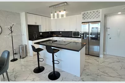 7135 Collins Ave #1533, Miami Beach, FL 33141 - Photo 3
