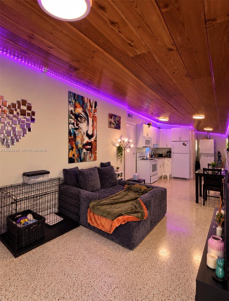 311 NW 56th Ave. #B - 311 NW 56th Ave. #B, Miami, FL 33126 Luxury Property | Jose Angel Pina