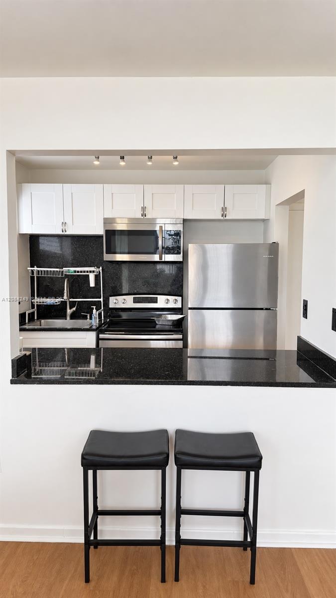 1990 Marseille Dr #407 - 1990 Marseille Dr #407, Miami Beach, FL 33141 Luxury Property | Jose Angel Pina