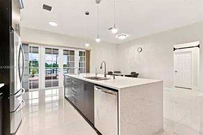 1421 NW 159th Ave, Pembroke Pines, FL 33028 - Photo 7