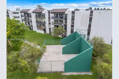 1350 SW 122nd Ave #317, Miami, FL 33184 - Photo 5