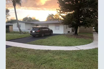 5001 SW 94th Way, Cooper City, FL 33328 - Photo 1