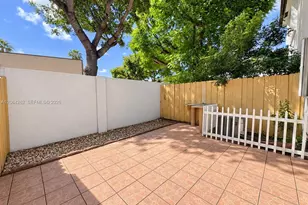 8745 SW 152nd Ave, Miami, FL 33193 - Photo 7