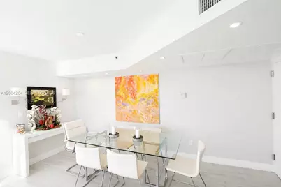 5900 Collins Ave #1405, Miami Beach, FL 33140 - Photo 9