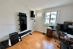 8866 W Flagler St, Miami, FL 33174 - Photo 17