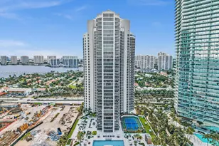 18911 Collins Ave, Sunny Isles Beach, FL 33160 - Photo 29
