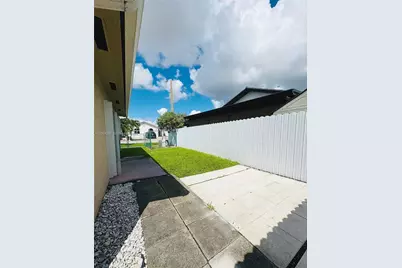 3397 W 72nd Pl, Hialeah, FL 33018 - Photo 23