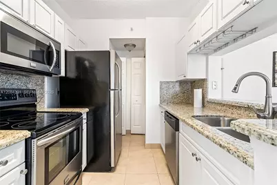 17150 N Bay Rd #2618, Sunny Isles Beach, FL 33160 - Photo 1