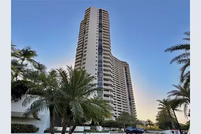 1000 W Island Blvd #1911, Aventura, FL 33160 - Photo 43