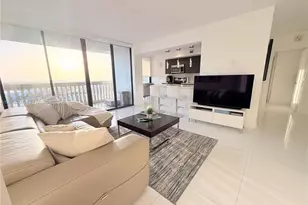 1000 W Island Blvd, Aventura, FL 33160 - Photo 25