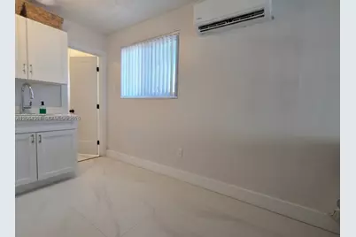 1430 N 68th Ave #B, Hollywood, FL 33024 - Photo 5