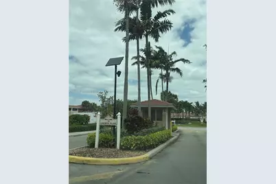 10228 Twin Lakes Dr #16-E, Coral Springs, FL 33071 - Photo 1