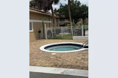 10228 Twin Lakes Dr #16-E, Coral Springs, FL 33071 - Photo 7