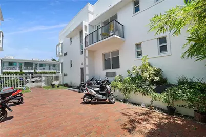 320 80th St #14, Miami Beach, FL 33141 - Photo 31