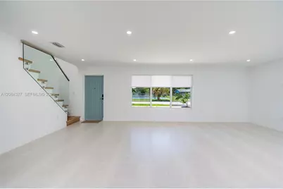 9361 SW 27th St, Miami, FL 33165 - Photo 13