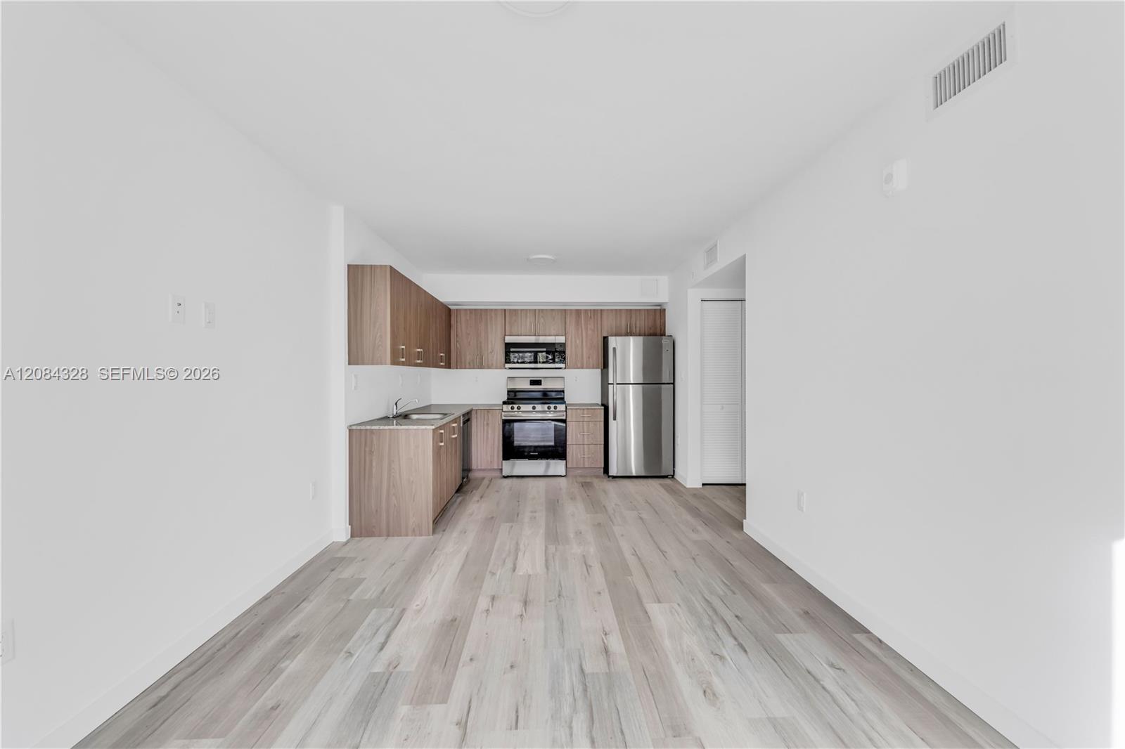 175 NW 160th St #304 - 175 NW 160th St #304, North Miami Beach, FL 33169 Luxury Property | Jose Angel Pina