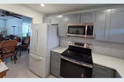 3051 E Sunrise Lakes Dr #211, Sunrise, FL 33322 - Photo 13