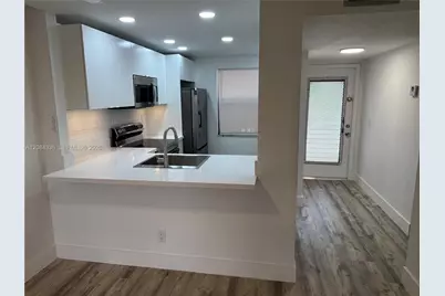 10304 Sunrise Lakes Blvd #209, Sunrise, FL 33322 - Photo 5