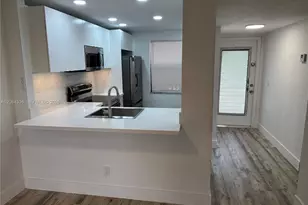10304 Sunrise Lakes Blvd, Sunrise, FL 33322 - Photo 5