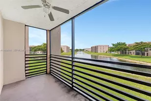 10304 Sunrise Lakes Blvd, Sunrise, FL 33322 - Photo 33
