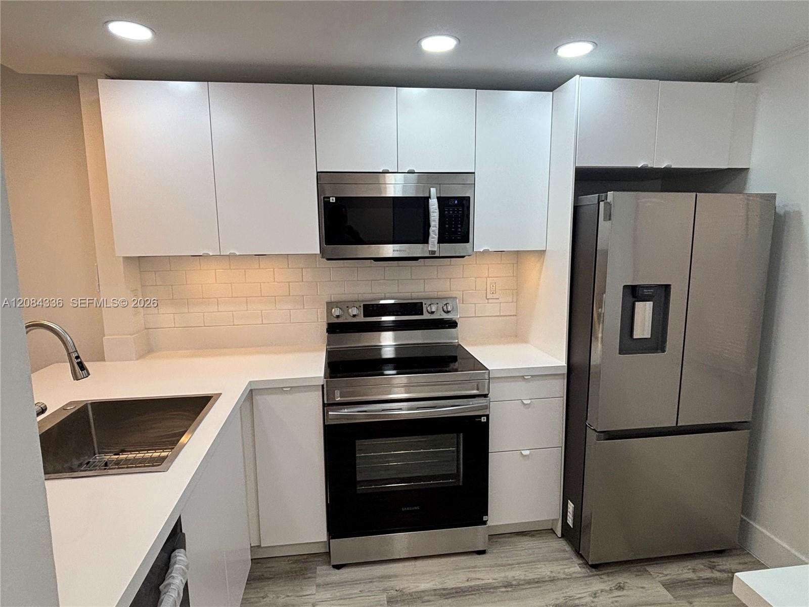 10304 Sunrise Lakes Blvd #209 - 10304 Sunrise Lakes Blvd #209, Sunrise, FL 33322 Luxury Property | Jose Angel Pina