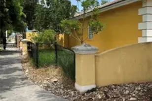 5 SW 15th Ave, Homestead, FL 33030 - Photo 1