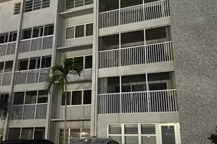 329 SE 3rd St, Hallandale Beach, FL 33009 - Photo 5
