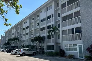 329 SE 3rd St, Hallandale Beach, FL 33009 - Photo 7