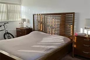 329 SE 3rd St, Hallandale Beach, FL 33009 - Photo 15