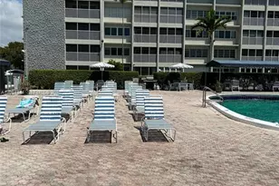 329 SE 3rd St, Hallandale Beach, FL 33009 - Photo 9